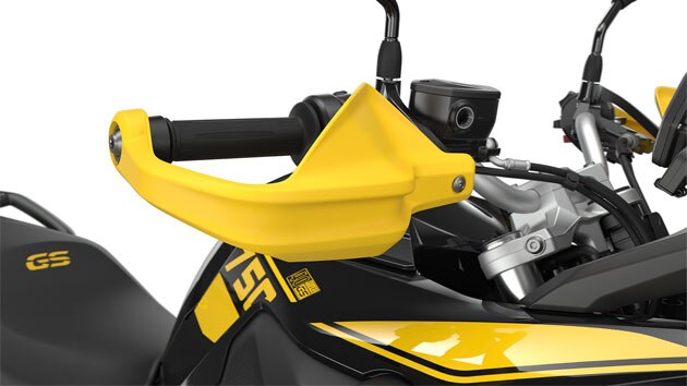 We see the yellow hand guard.