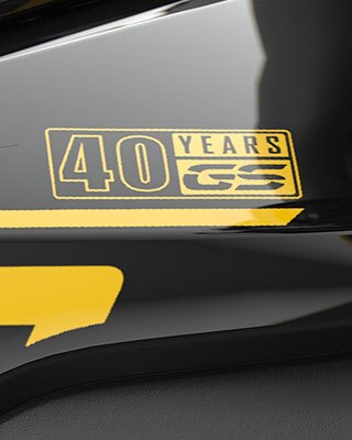 We see the 40 Years GS lettering in yellow.