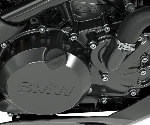 We see the completely black engine block with G 310 lettering.