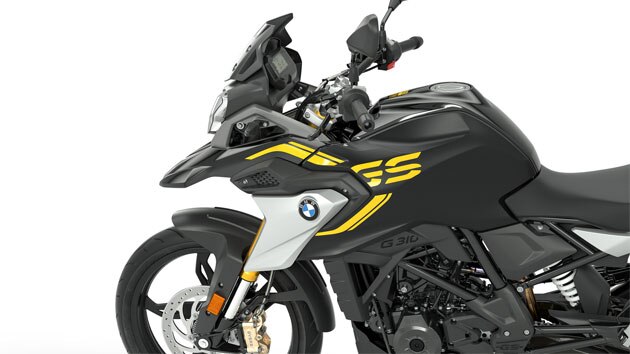 We see the side view of the front with a focus on the black and yellow paintwork.