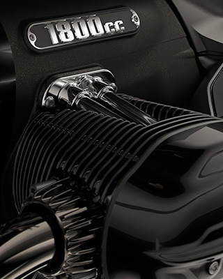 Detailed image of the boxer engine of the R 18 Roctane from BMW Motorrad