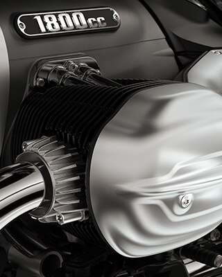 The cylinder head cover