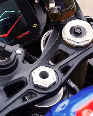 Bmw s1000rr taylor made. Смотреть фото Bmw s1000rr taylor made. Смотреть картинку Bmw s1000rr taylor made. Картинка про Bmw s1000rr taylor made. Фото Bmw s1000rr taylor made